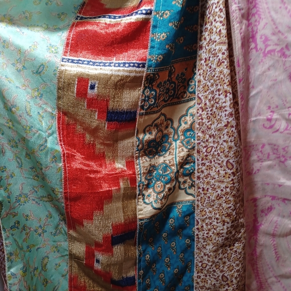 Nwt art studio silk scarf - Picture 2 of 3